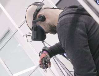 Meta Цукерберга показала VR-перчатки для своей виртуальной вселенной