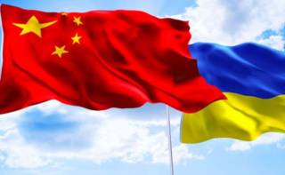 Дружить Украине с Китаем, это – пытаться усидеть на двух стульях
