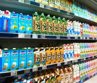 Полезная информация про доставку необходимых в рационе человека молока и молочных продуктов