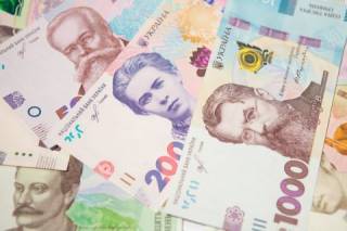 Курс гривны резко начал обваливаться – доллар и евро дорожают