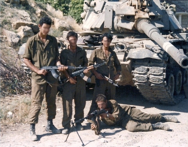 Трофейные АК и РПД-46. Война в Ливане, 1982 г.
