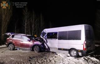 В Черниговской области разбился микроавтобус с людьми