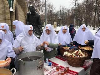 В Черкассах УПЦ организовала обеды для бездомных и нуждающихся