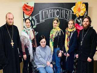 На Виннитчине священники УПЦ передали помощь реабилитационному центру и детям с инвалидностью