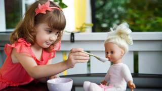 Какими бывают куклы для девочек разного возраста
