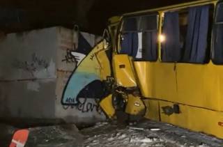 ДТП под Киевом: маршрутка попала под поезд