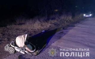 В Одесской области пьяный водитель сбил молодую девушку с крошечным ребенком