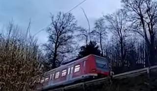 Появилось видео с места столкновения двух поездов в Германии