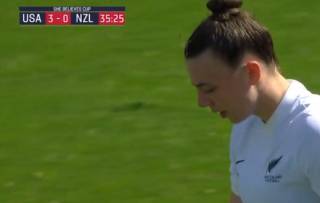 Футболистка из Новой Зеландии за полчаса забила три мяча в свои ворота