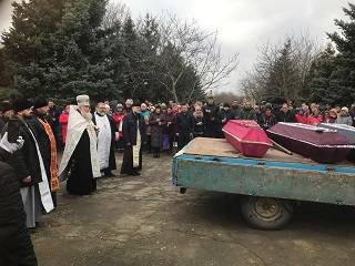 На Херсонщине священники УПЦ отпели погибших украинских военных