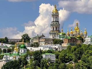 Во всех храмах и монастырях УПЦ совершат молебен о мире в Украине