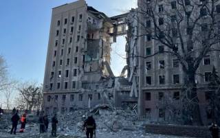 Момент ракетного удара по зданию Николаевской ОГА попал на видео