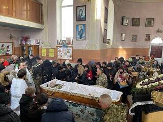 В епархиях УПЦ отпели погибших украинских военнослужащих