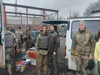 Черкасский священник УПЦ доставил помощь украинским военным на Донбасс