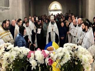 В епархиях священники УПЦ отпели погибших украинских военнослужащих