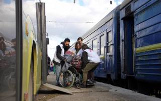 Жителей Луганщины призывают немедленно эвакуироваться