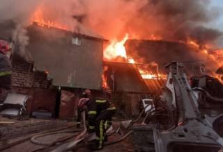 В Киеве горела гостиница – эвакуировали сотню людей