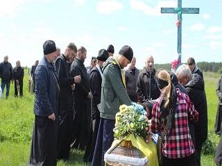 На Волыни и Буковине священники УПЦ отпели погибших украинских воинов