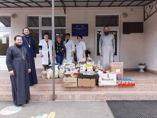 В УПЦ помогают беженцам, медикам и защитникам Украины