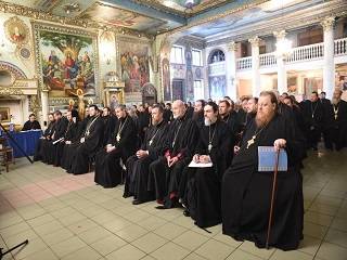 В епархиях УПЦ обсуждают будущий канонический статус Церкви