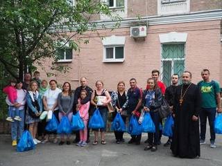 УПЦ помогает украинским воинам, беженцам, нуждающимся и больным