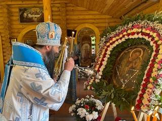 На Виннитчине верующие УПЦ почтили чудотворную икону, на которой Богородица открыла сомкнутые глаза