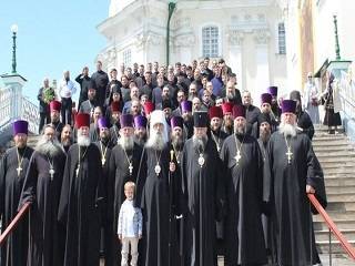 В Почаевской духовной семинарии УПЦ выпускникам вручили дипломы