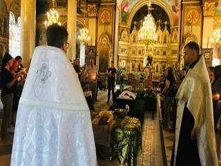 Священники Каменской и Нежинской епархий УПЦ отпели украинских воинов