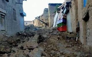 Число жертв мощного землетрясения в Афганистане выросло почти до тысячи