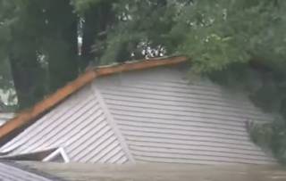 Появилось видео ужасающих последствий смертельного наводнения в США