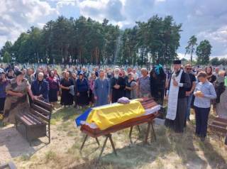Священники УПЦ отпели девять погибших украинских воинов