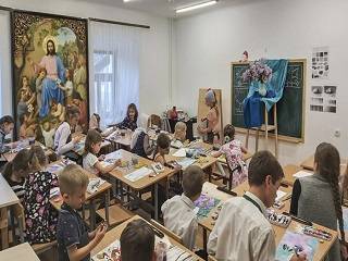 Киево-Печерская лавра УПЦ приглашает на обучение искусству и колокольному звону