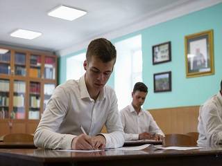 В Киевские духовные школы подали документы 200 абитуриентов
