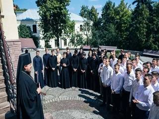 В Киевские духовные школы УПЦ поступило 180 абитуриентов