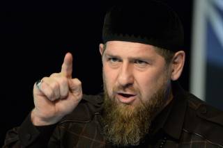 Кадыров пригрозил бросить в Украину девять тысяч чеченцев