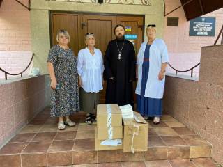 В Полтаве УПЦ передали лекарства и гуманитарную помощь детям-сиротам