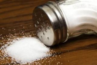 Названа веская причина отказаться от соли