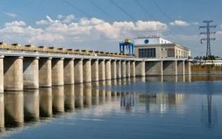 Россияне восстановили мост на плотине Каховской ГЭС