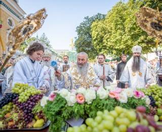 В Киево-Печерской лавре верующие УПЦ празднуют Преображение Господне