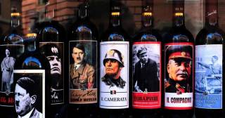 Итальянская компания отказалась от выпуска вин с Гитлером и Муссолини на этикетках