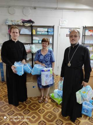 На Полтавщине УПЦ передала гуманитарную помощь семьям переселенцев