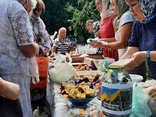 На Сумщине верующие УПЦ провели благотворительную ярмарку для ВСУ