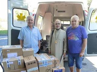 Полтавская семинария УПЦ передала гуманитарную помощь в больницу