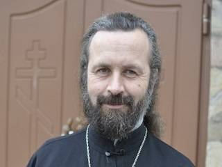 Священник УПЦ объяснил, почему не меняют в богослужении церковно-славянский язык