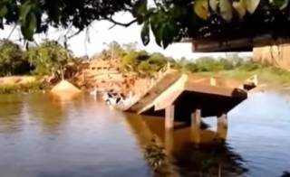 В Бразилии обрушился мост с автомобилями – погибли люди