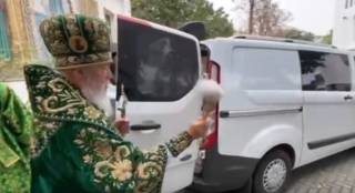 Одесская епархия УПЦ передала гуманитарную помощь в Святогорскую лавру