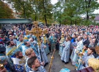 В Киеве верующие УПЦ отметили престольный праздник Покровского монастыря