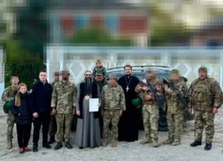 Винницкая епархия УПЦ передала автомобиль и продукты военным ВСУ