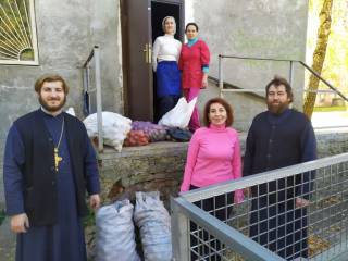 Нежинская епархия УПЦ передала гуманитарную помощь военным и детям-сиротам