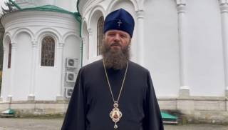 Александрийский митрополит УПЦ доставил гуманитарную помощь в Святогорскую лавру